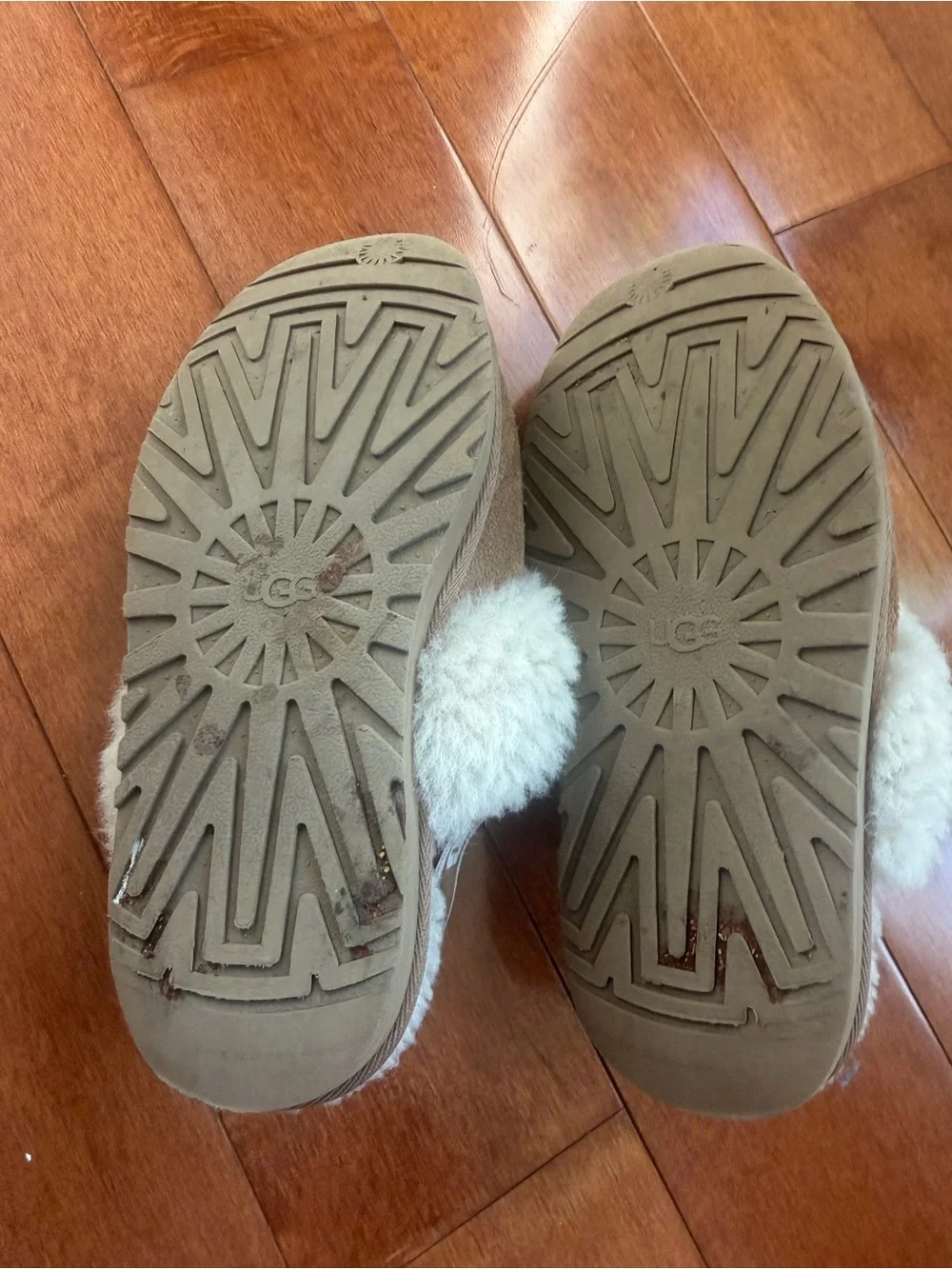 UGG Kids Funkette Cozy Shearling-Lined Slip-On Shoes in Brown and Cream size 1